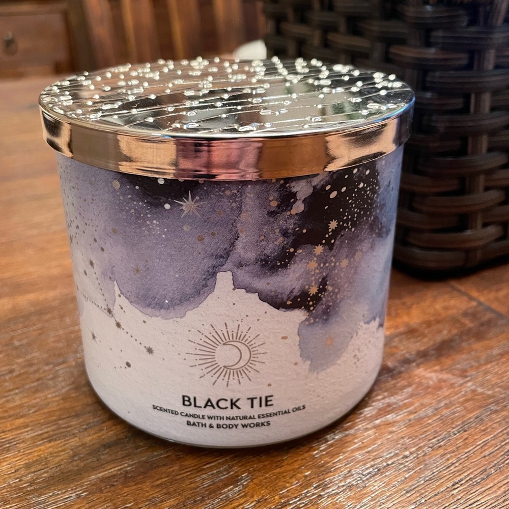 New Bath&BodyWorks ‘Black Tie’ scented candle  14.5oz